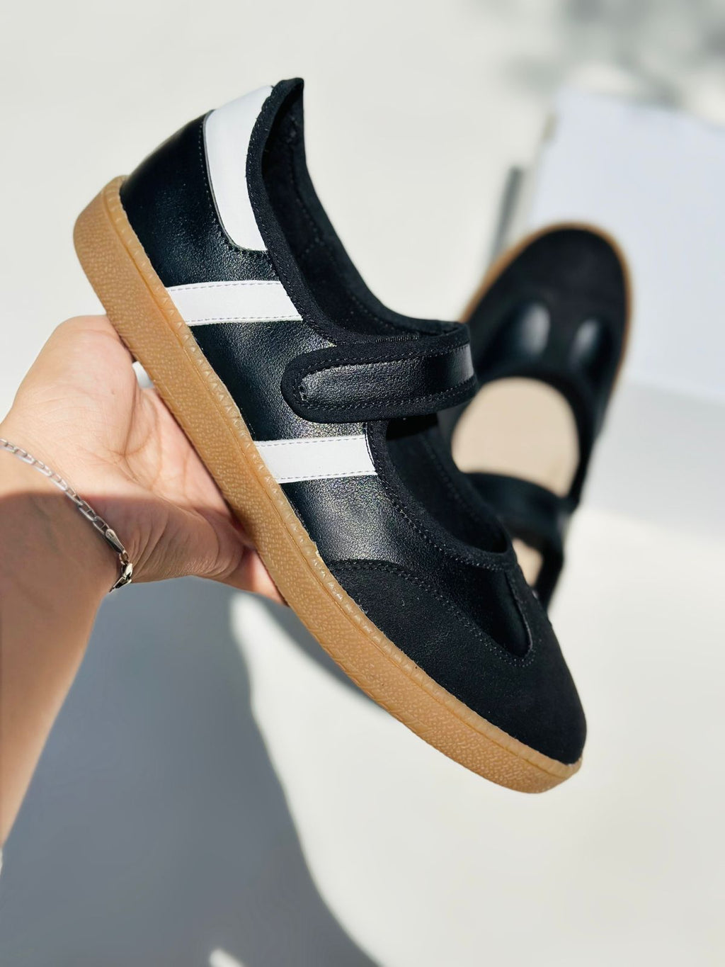 S.JANES - NEGRO